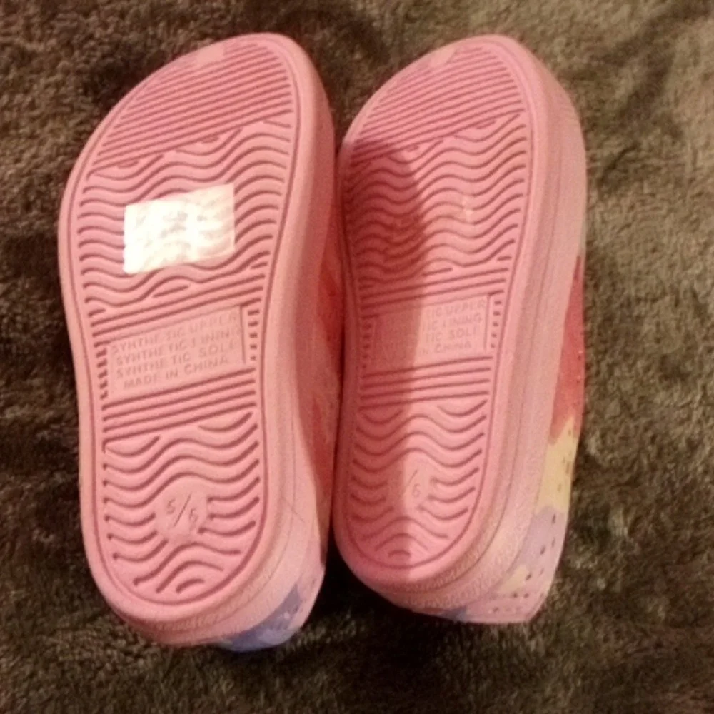 NEW BEBE SLIP ON SHOES GIRLS SIZE 5/6
